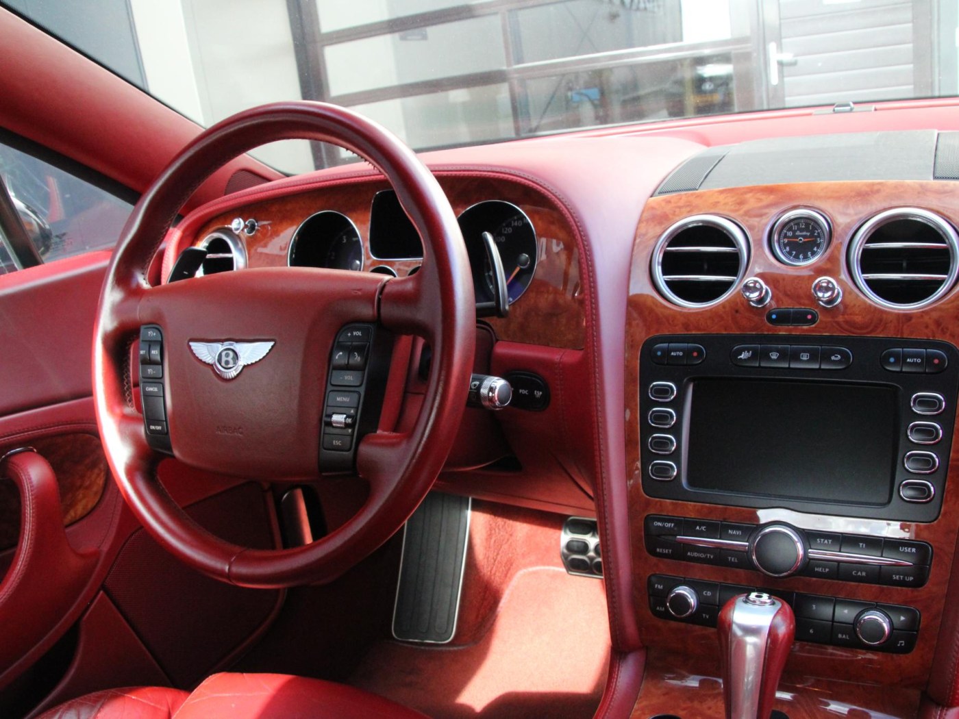 Bentley Continental GT W12 560pk — foto 21 van 30