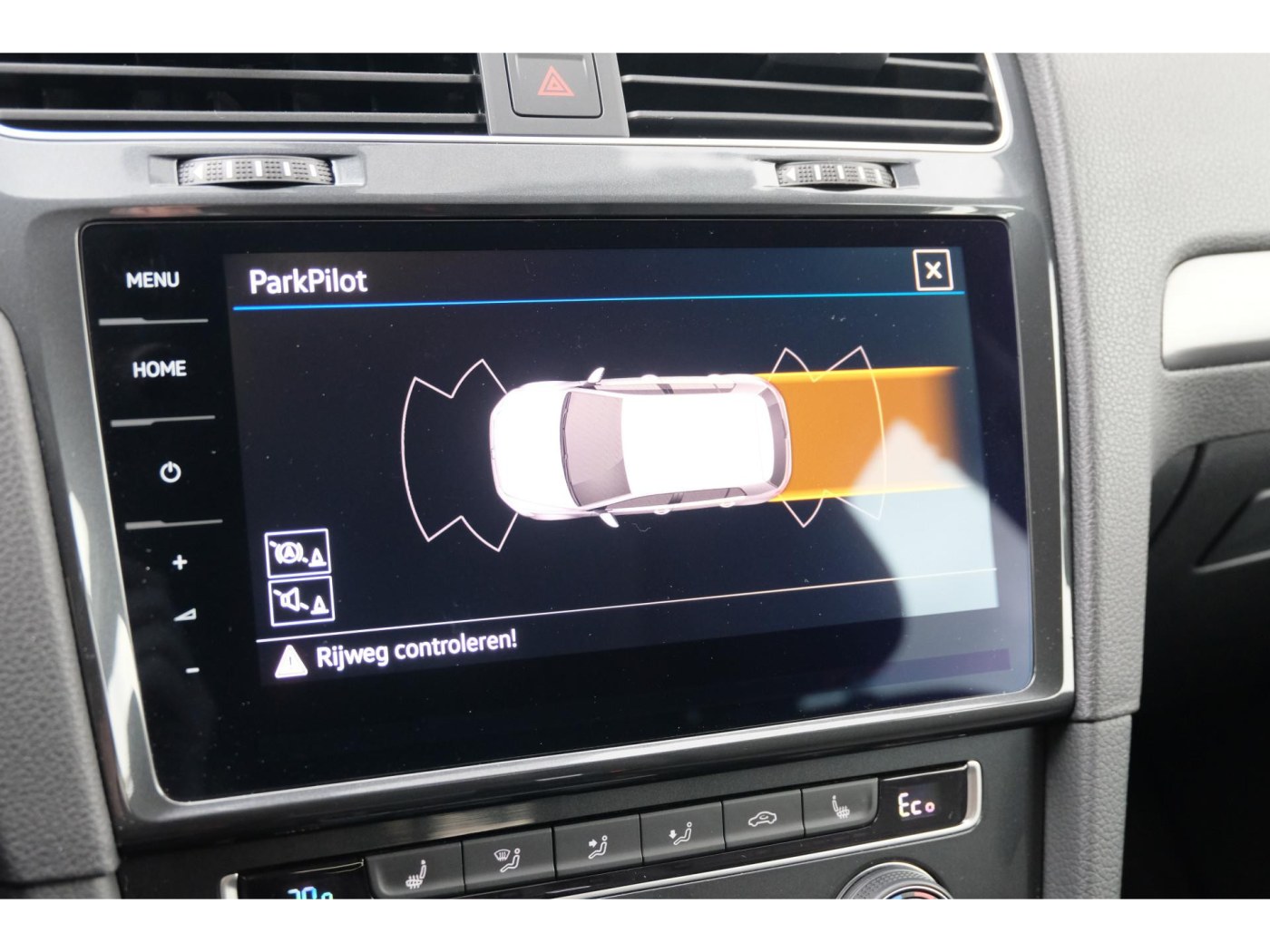 Volkswagen e-Golf E-DITION — foto 23 van 37