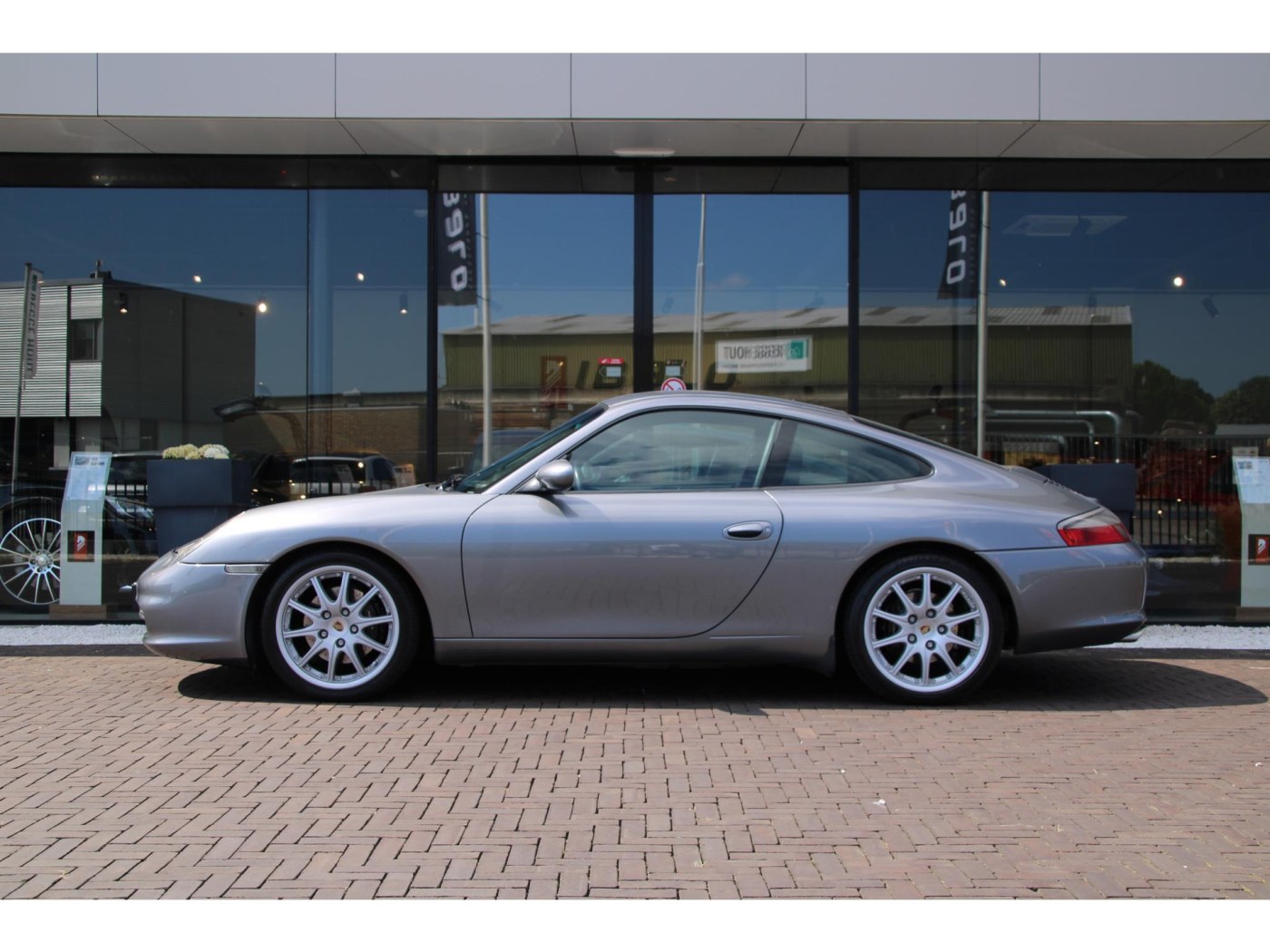 Porsche 911 3.6 Carrera (996) 320pk — foto 9 van 36