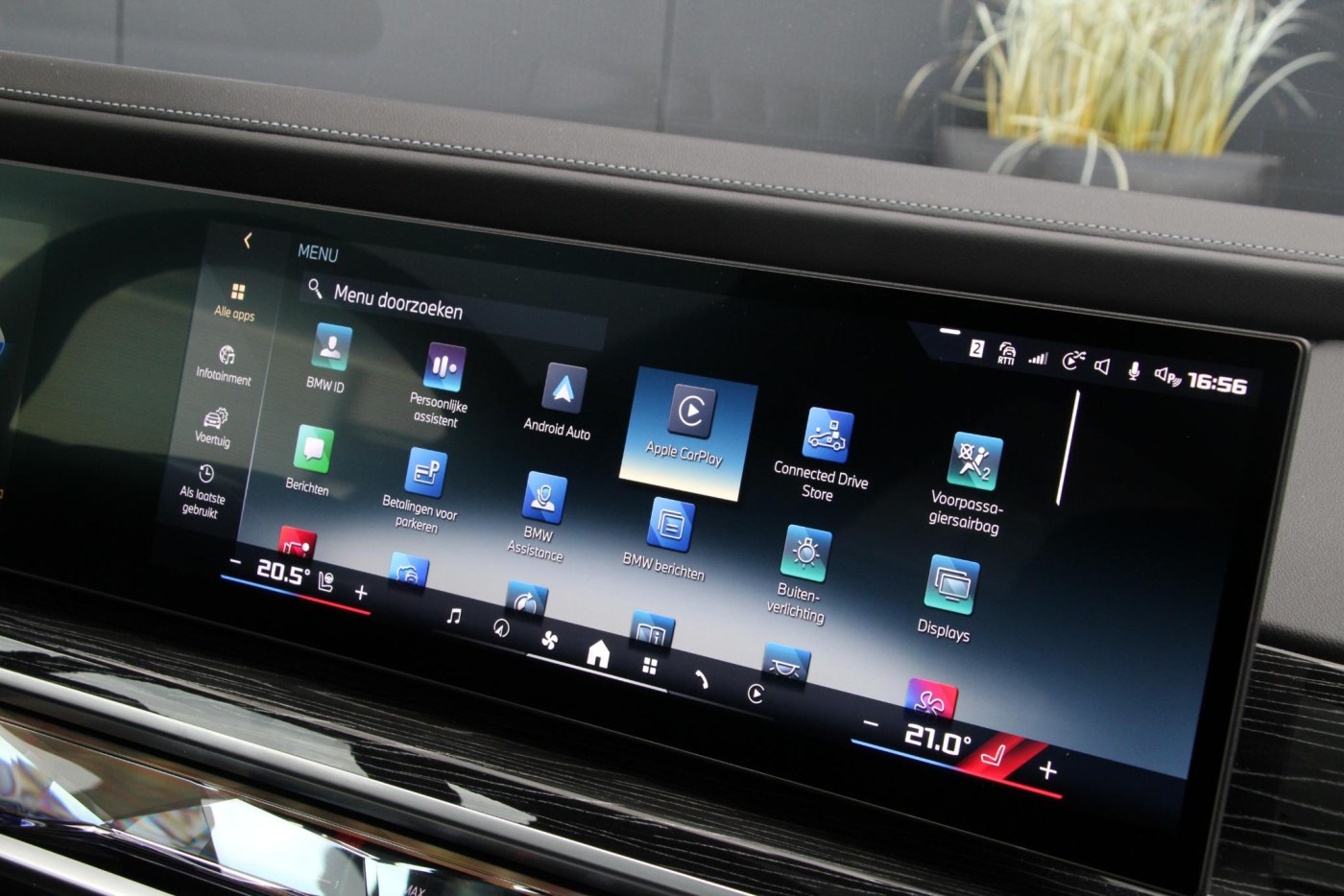 BMW 7-serie M760e xDrive M-Sport Pro — foto 14 van 34