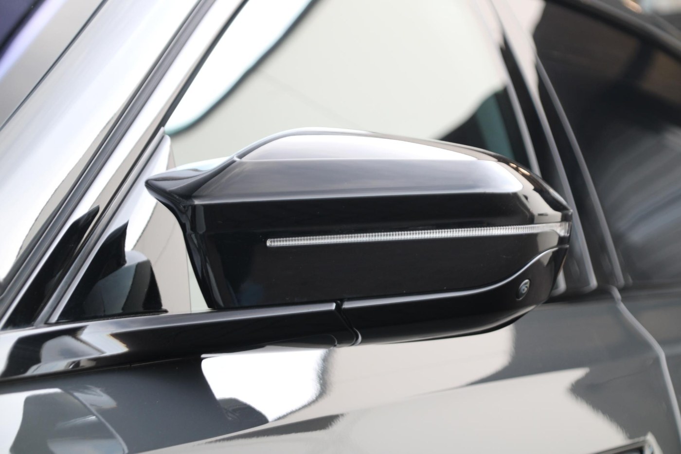 BMW 7-serie M760e xDrive M-Sport Pro — foto 29 van 34