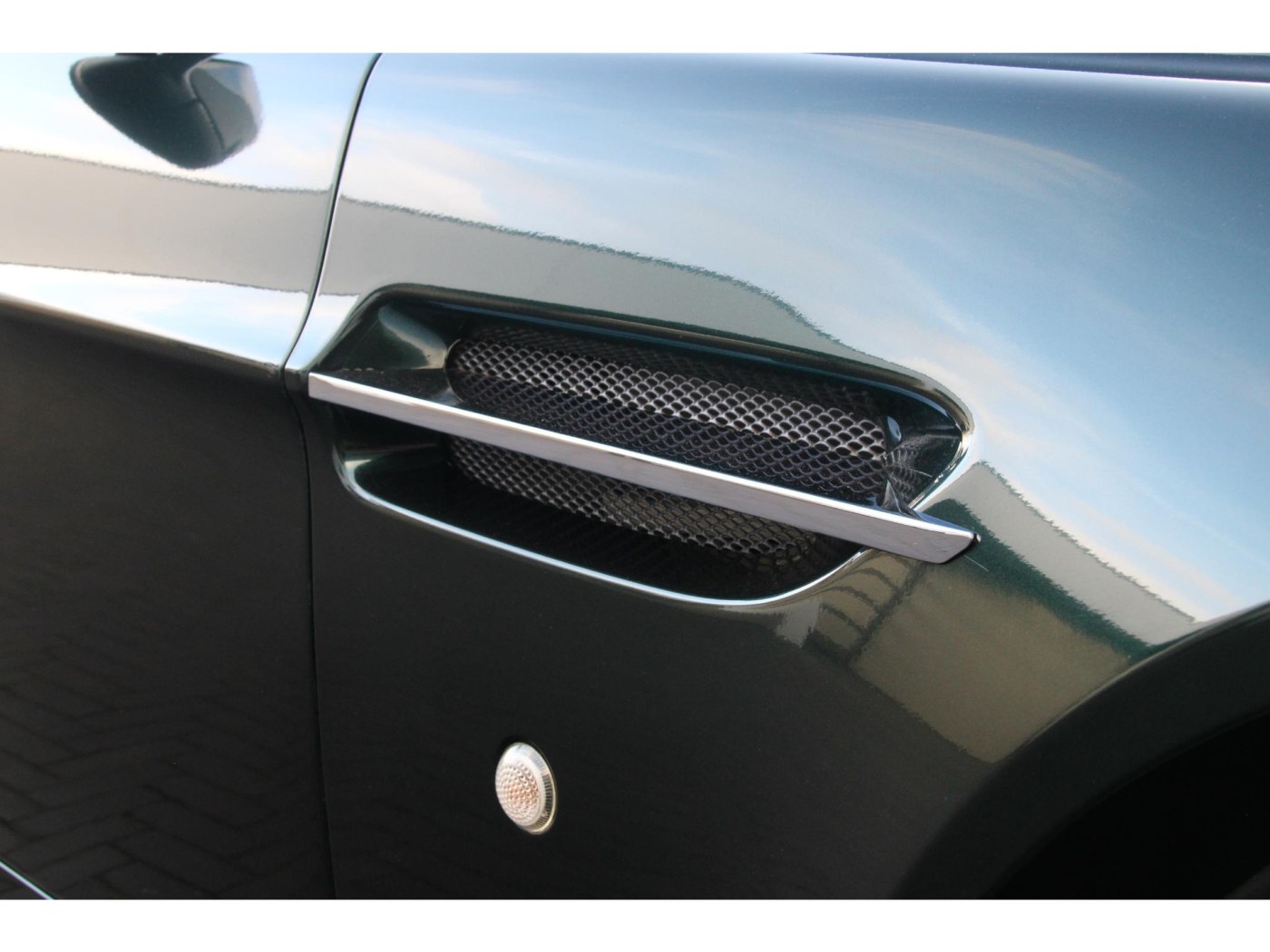 Aston Martin V8 Vantage — foto 34 van 42