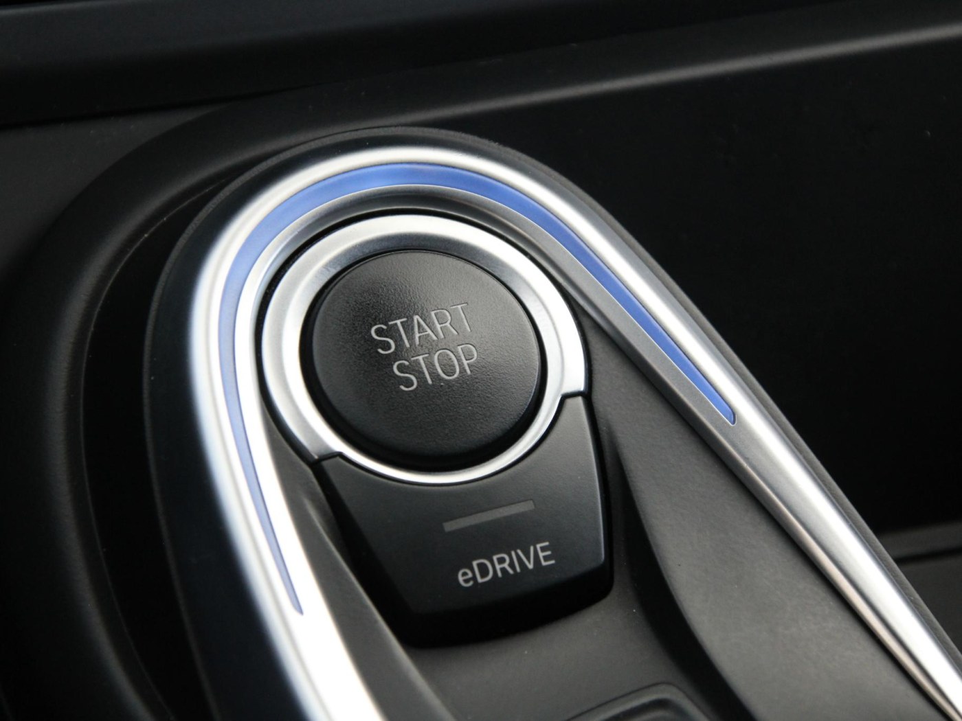 BMW i8 Pure Impulse — foto 40 van 56