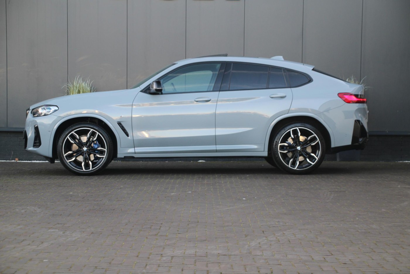 BMW X4 M40i High Executive — foto 31 van 48