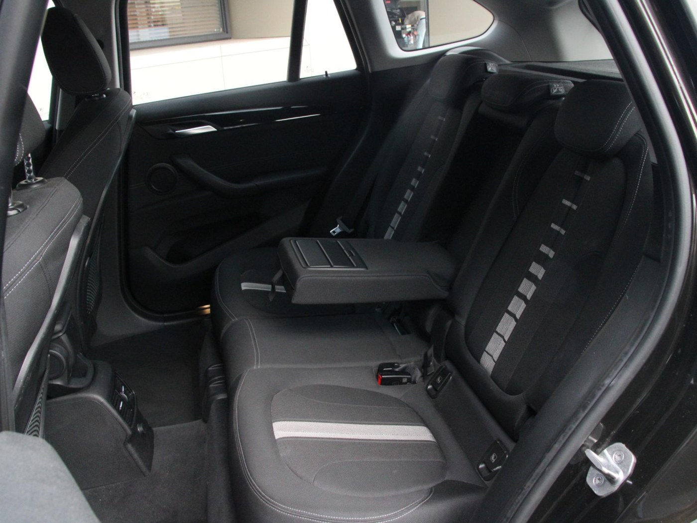 BMW X1 sDrive20i SportLine — foto 18 van 43