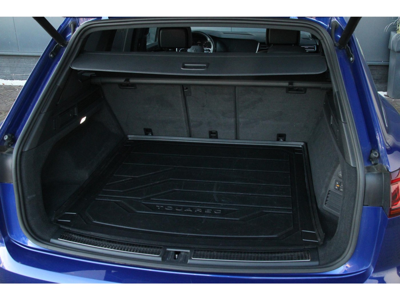 Volkswagen Touareg R 4Motion — foto 50 van 64