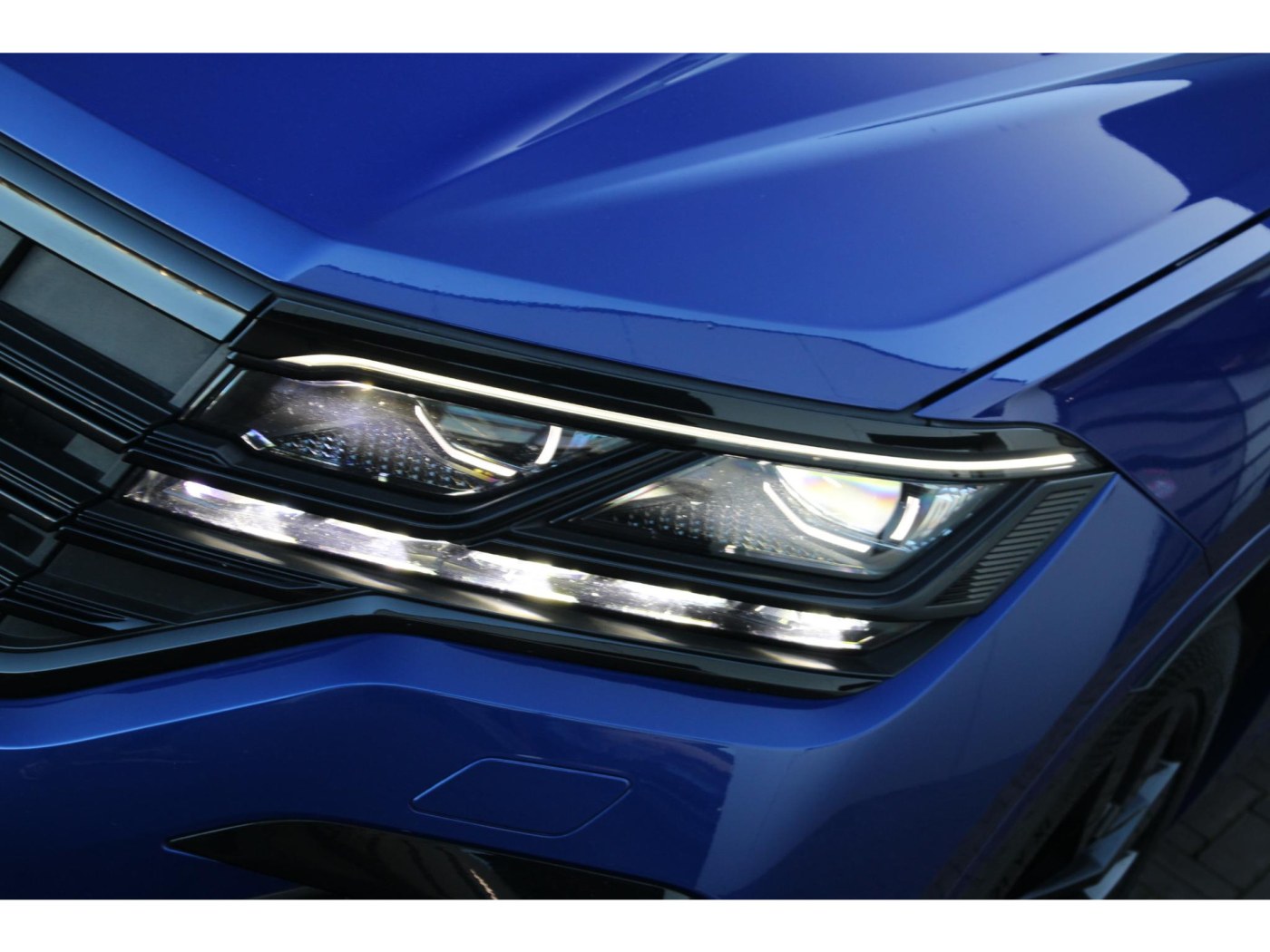 Volkswagen Touareg R 4Motion — foto 58 van 64
