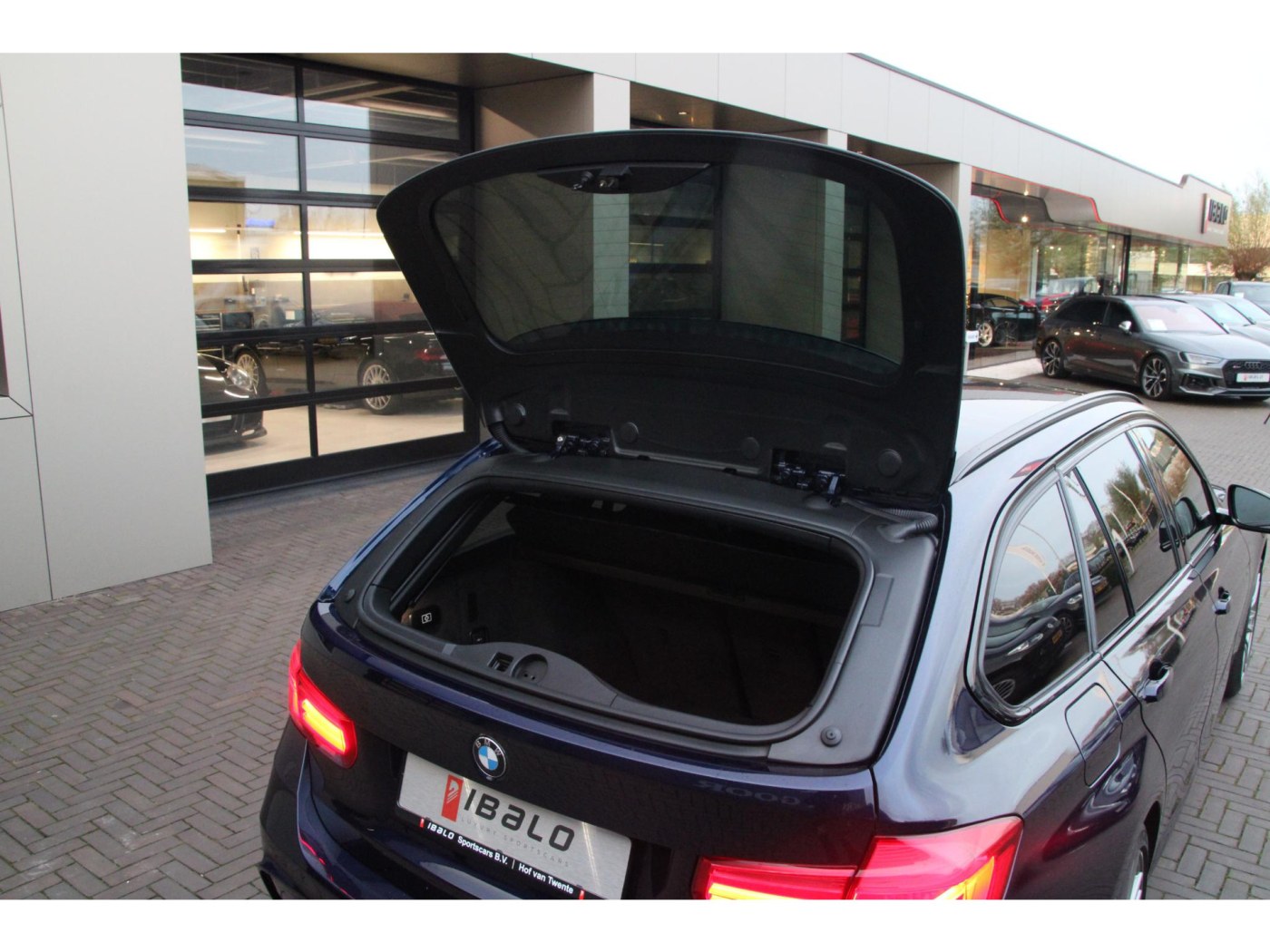 BMW 3-serie Touring 340i xDrive M-Sport — foto 35 van 35