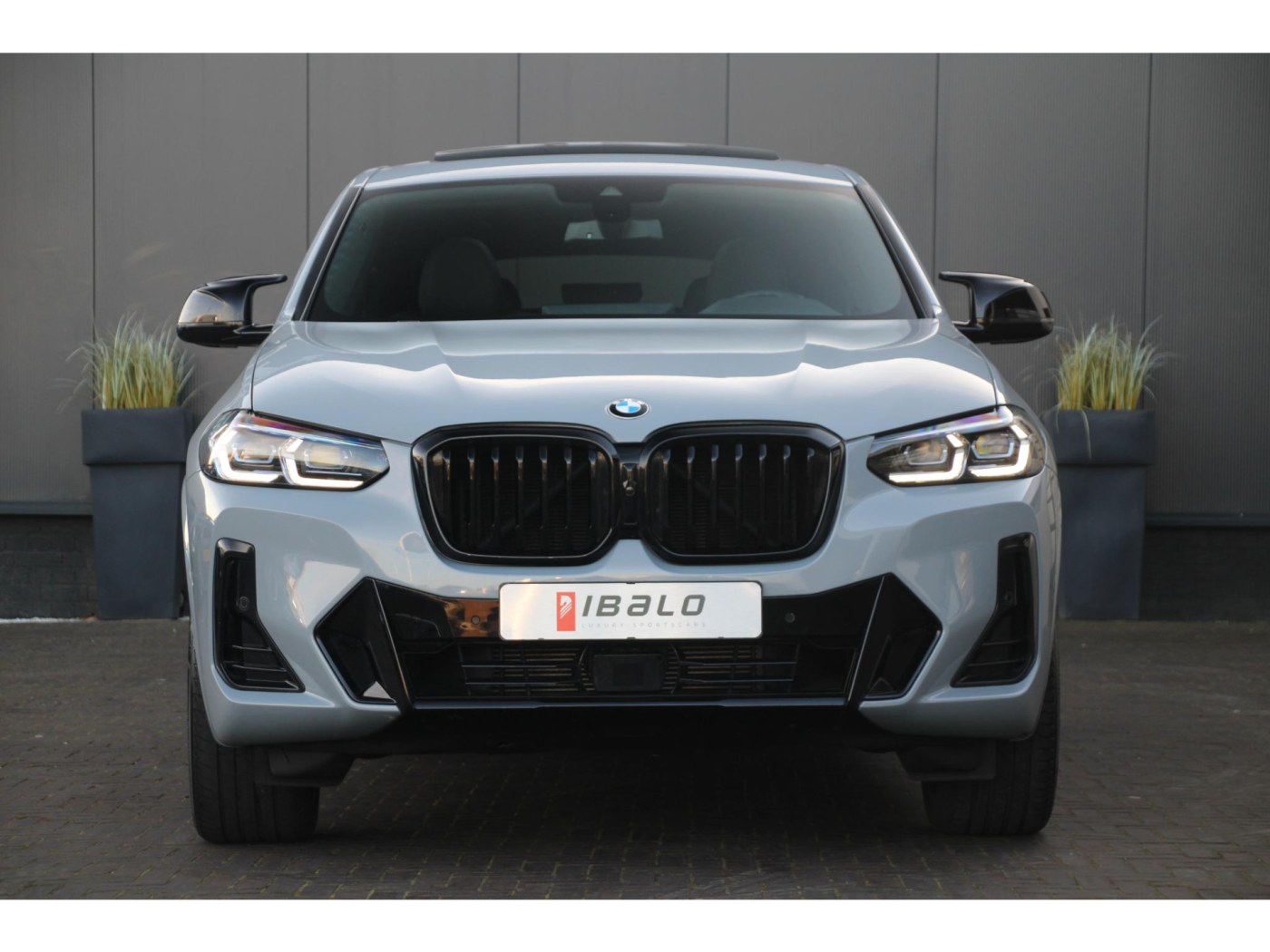 BMW X4 M40i High Executive — foto 13 van 48
