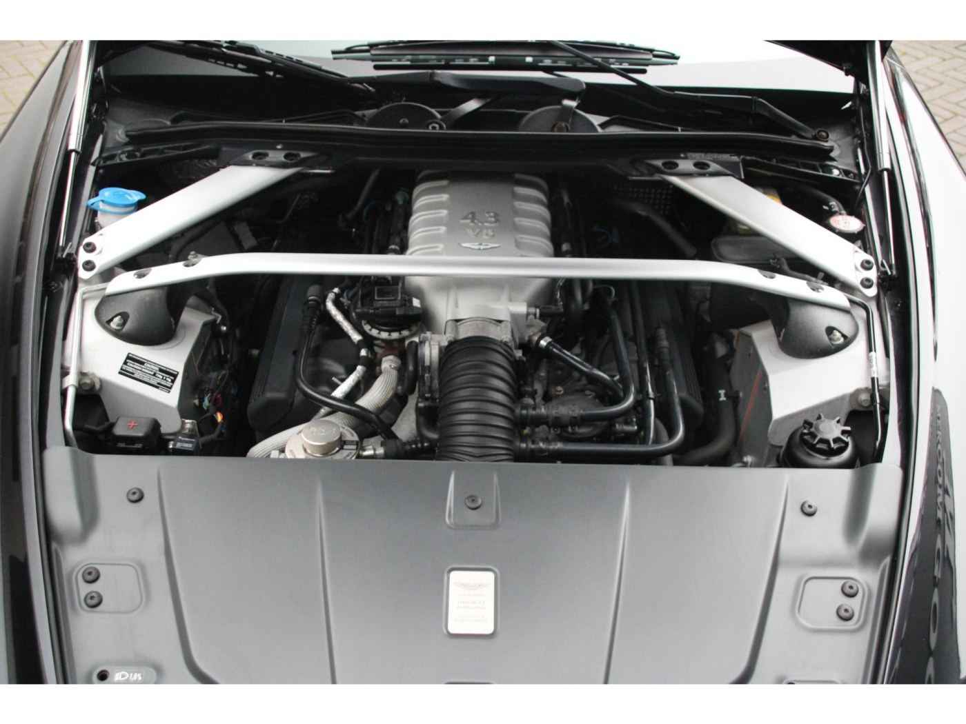Aston Martin V8 Vantage V8 — foto 14 van 49