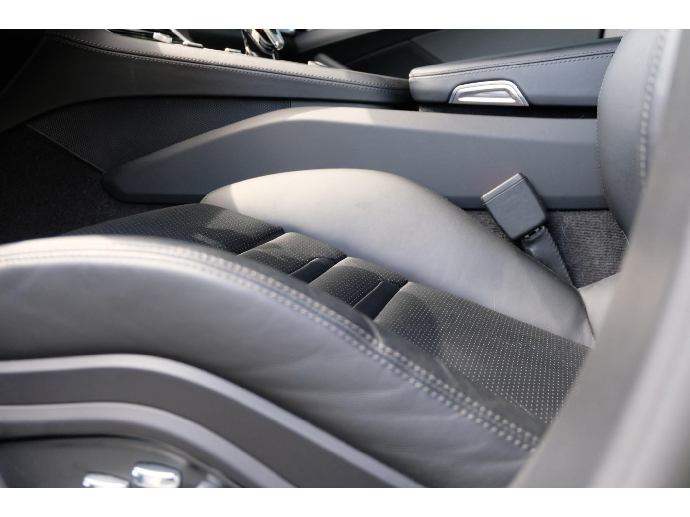 Porsche Panamera 4 Sport Turismo — foto 15 van 48