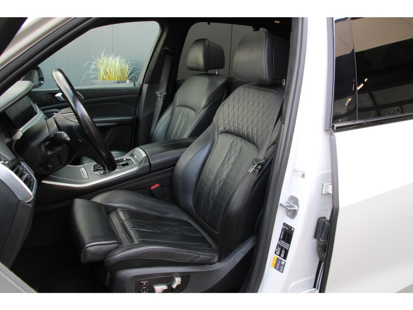 BMW X5 xDrive45e X-Line — foto 52 van 66