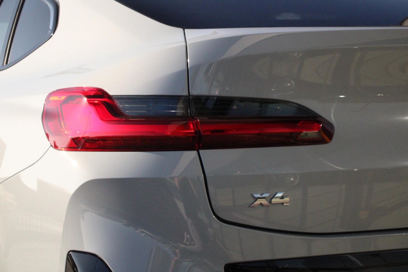 BMW X4 M40i High Executive — foto 37 van 48