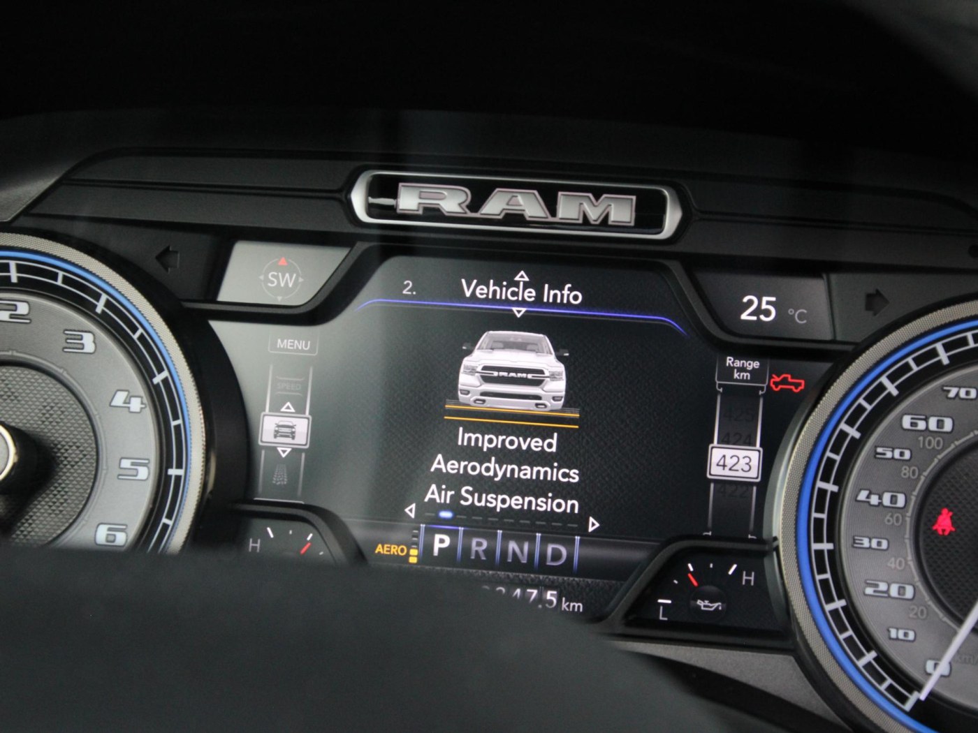 Dodge Ram 1500 5.7 V8 Crew Cab Limited Night Edition — foto 58 van 78