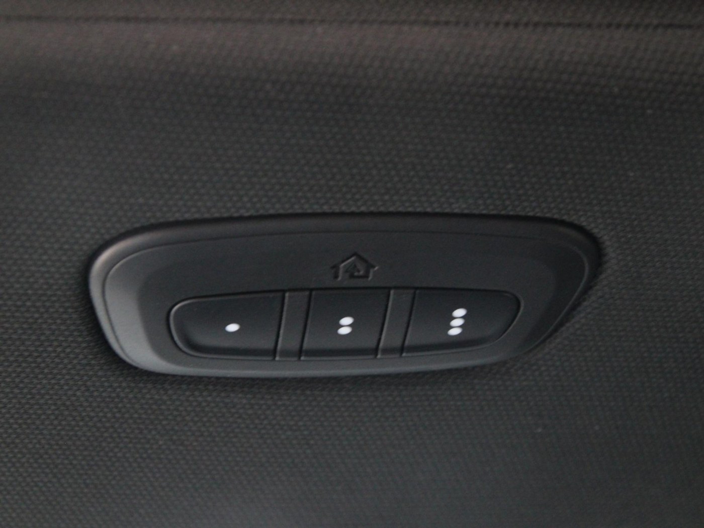 Dodge Ram 1500 5.7 V8 Crew Cab Limited Night Edition — foto 34 van 78