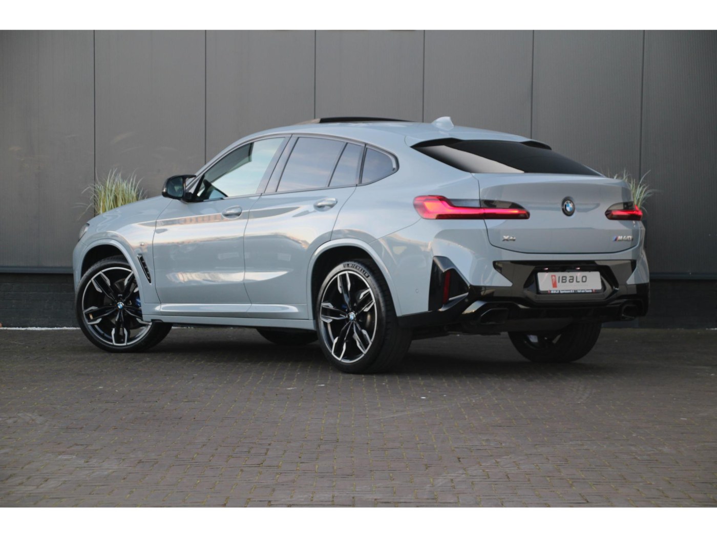 BMW X4 M40i High Executive — foto 22 van 48