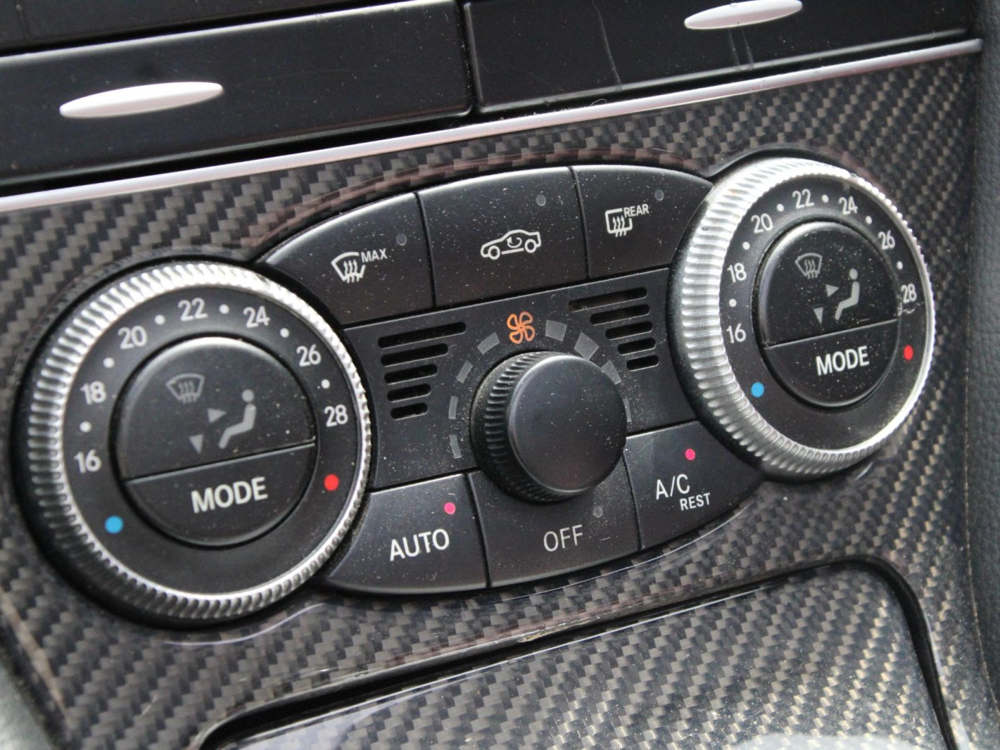 Mercedes-Benz SL-klasse AMG 63 — foto 27 van 52