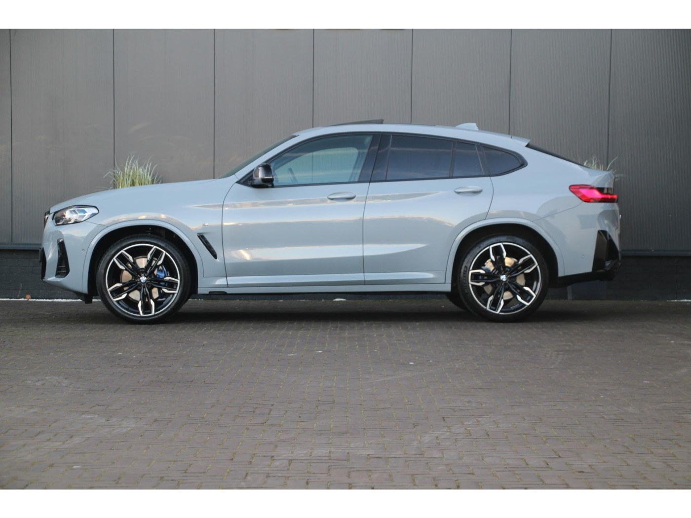BMW X4 M40i High Executive — foto 31 van 48