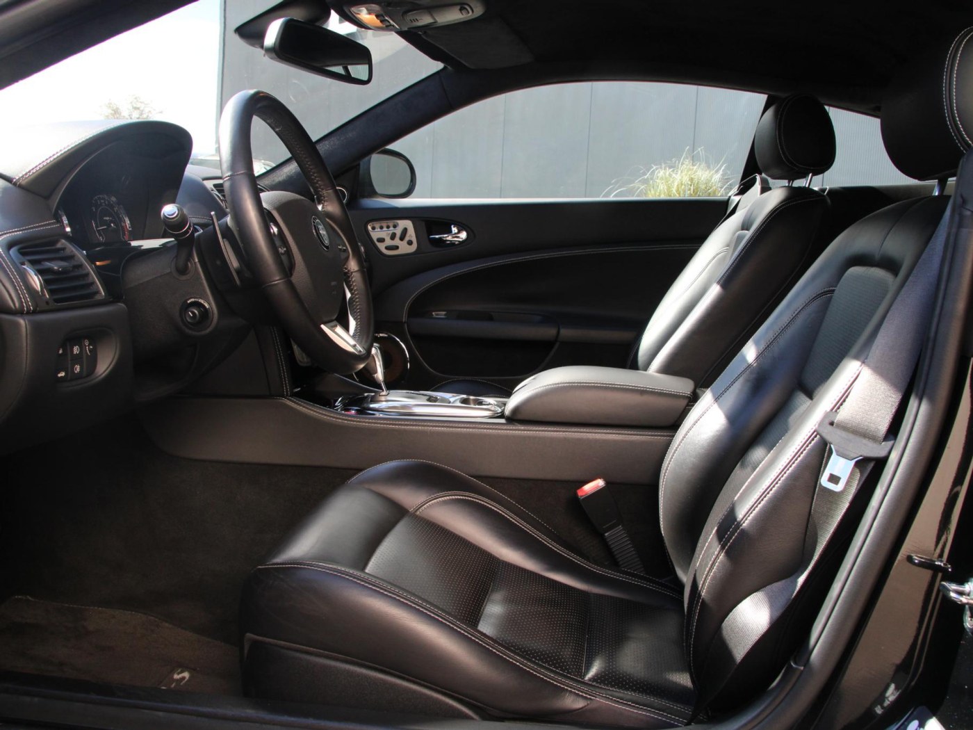 Jaguar XKR-S 4.2 V8 Coupé — foto 4 van 71