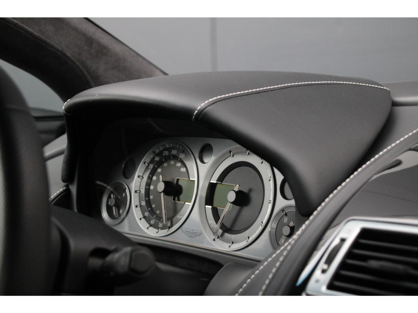 Aston Martin V8 Vantage V8 — foto 21 van 49
