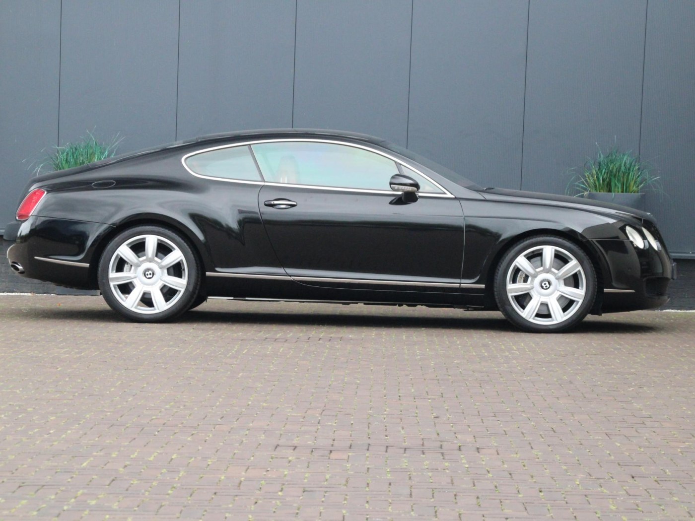 Bentley Continental GT W12 560pk — foto 7 van 30