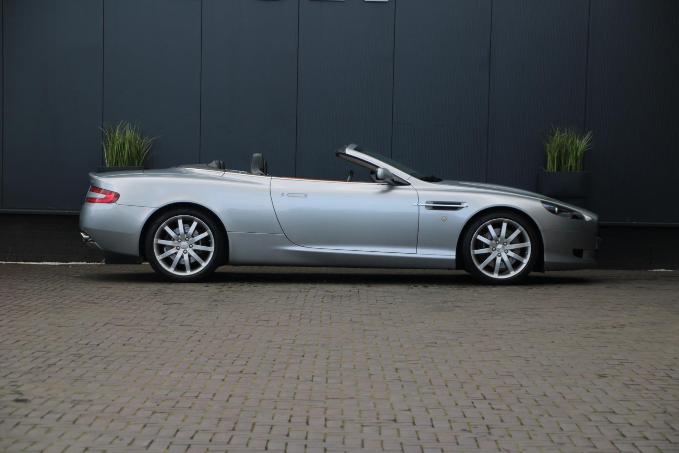 Aston Martin DB9 Volante 5.9 V12 Touchtronic — foto 7 van 33