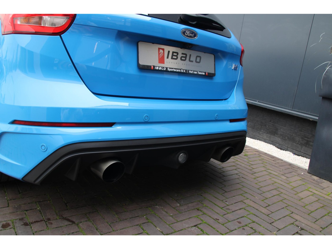 Ford Focus 2.3 RS — foto 17 van 46