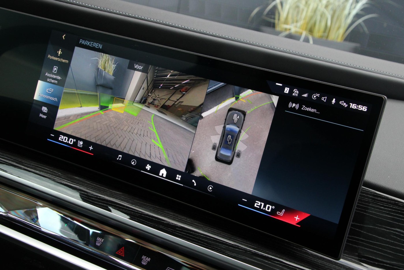 BMW 7-serie M760e xDrive M-Sport Pro — foto 15 van 34