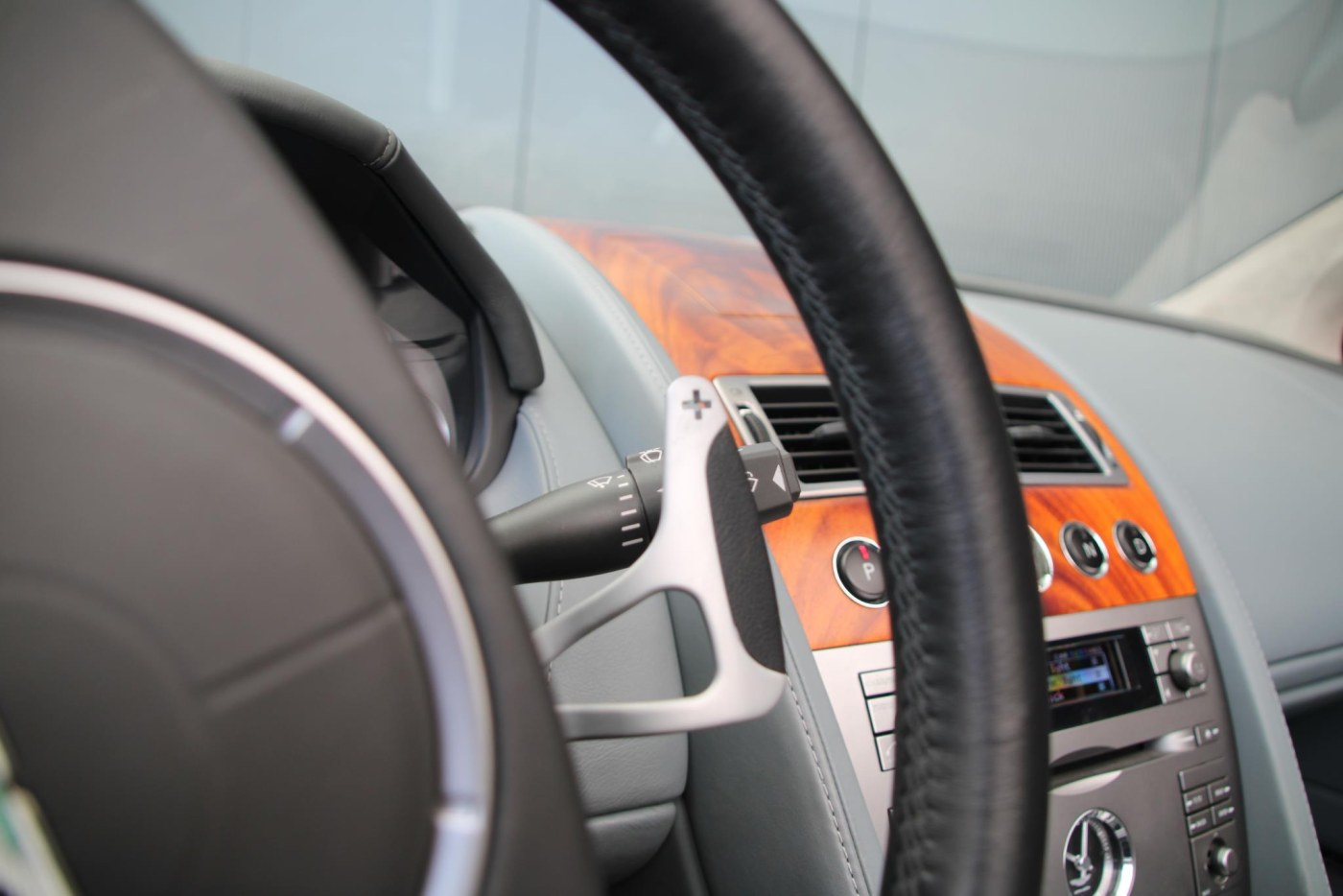 Aston Martin DB9 Volante 5.9 V12 Touchtronic — foto 12 van 33