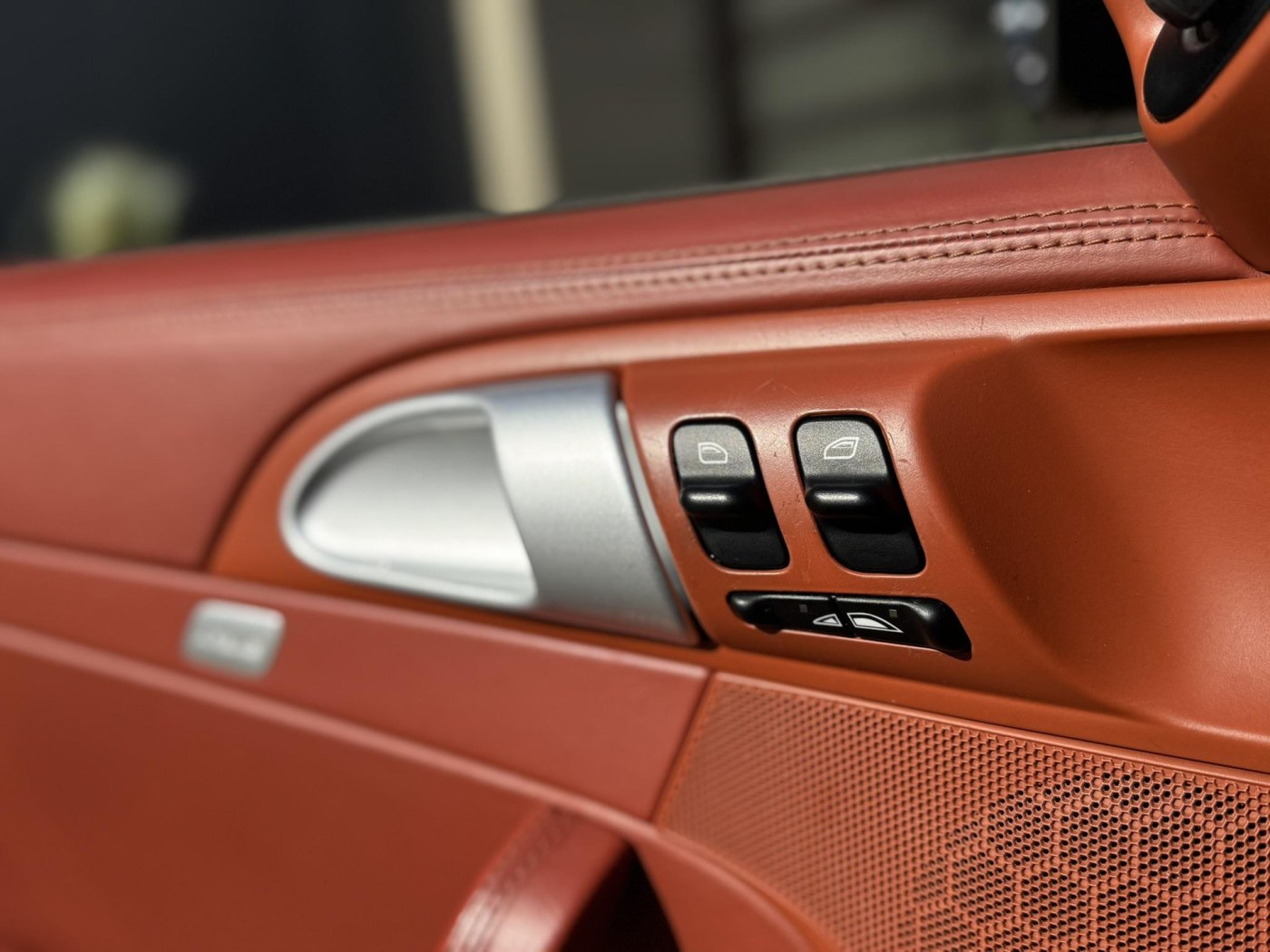 Porsche 911 Carrera 4S Cabrio | BTW | PCCM+ | Youngtimer | — foto 37 van 39