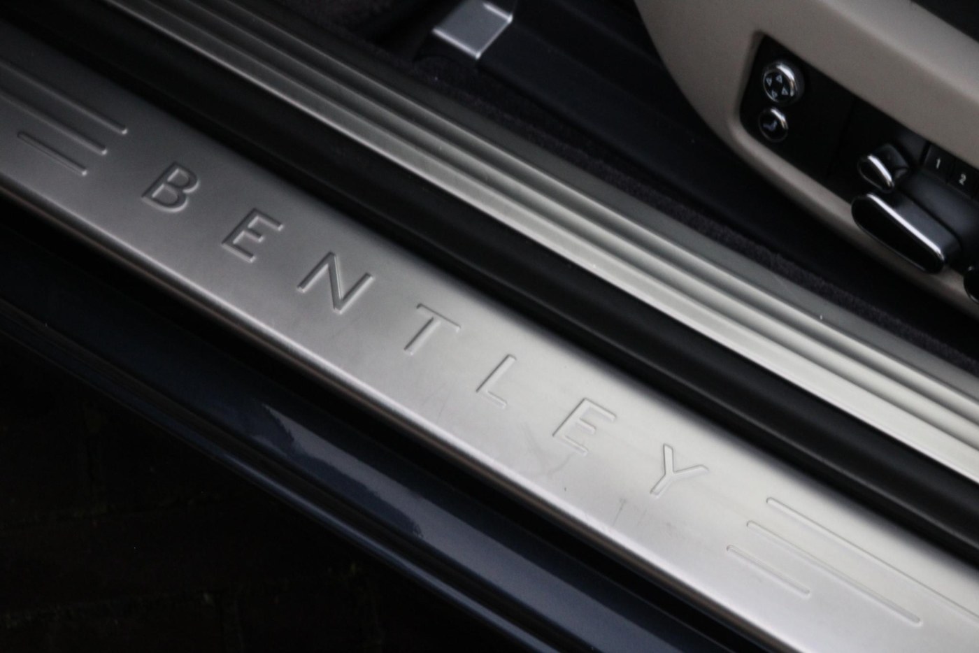 Bentley Continental GTC 6.0 W12 — foto 14 van 47