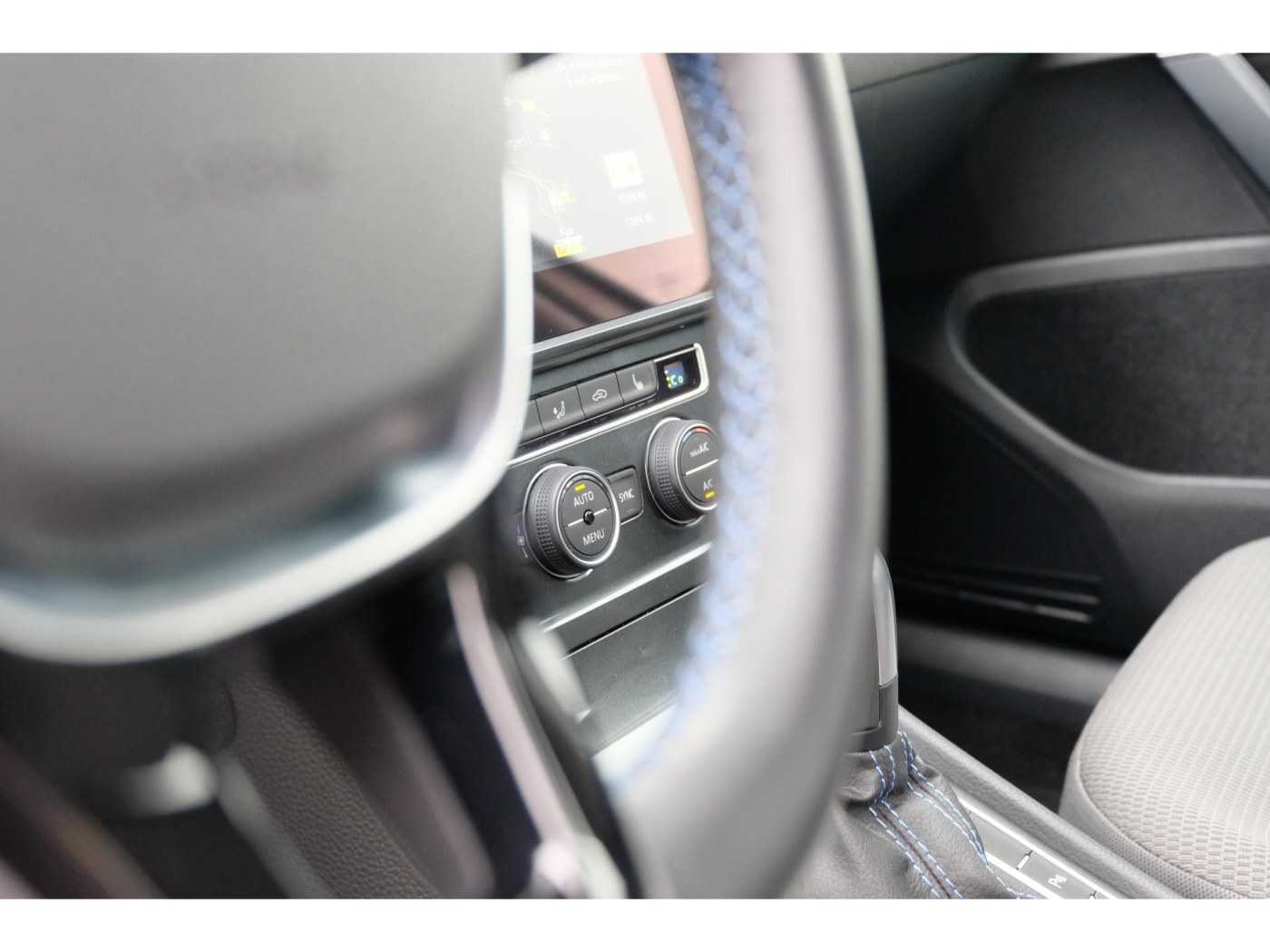 Volkswagen e-Golf E-DITION — foto 27 van 37