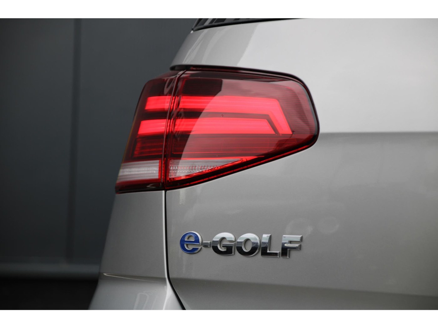 Volkswagen e-Golf E-DITION — foto 13 van 37
