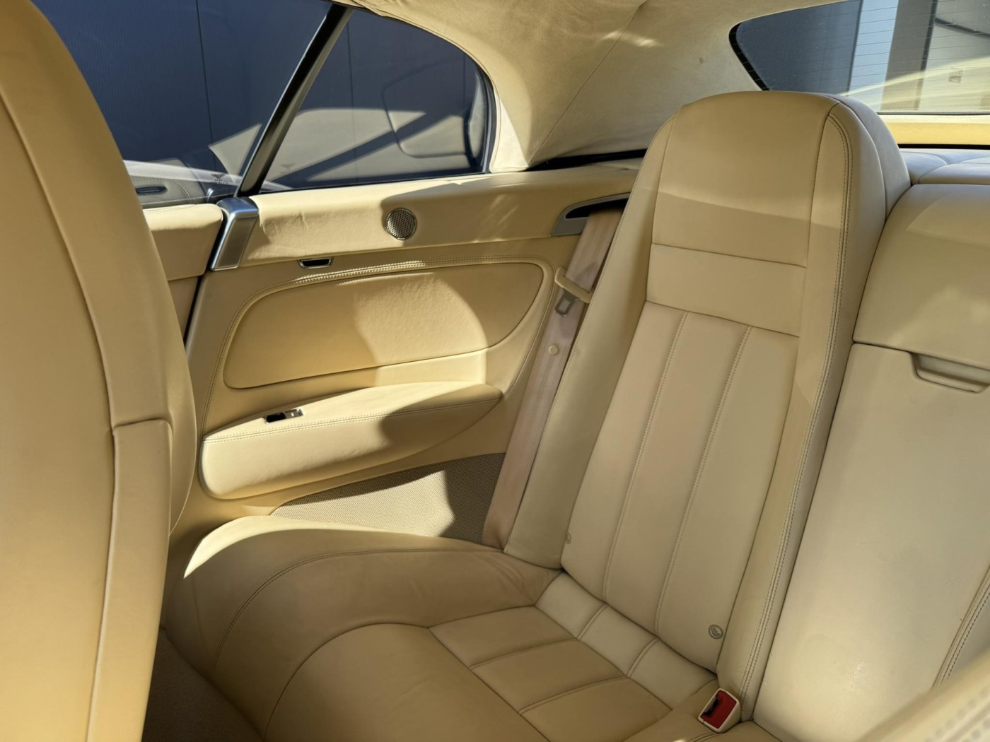 Bentley Continental GTC W12 560pk — foto 43 van 57