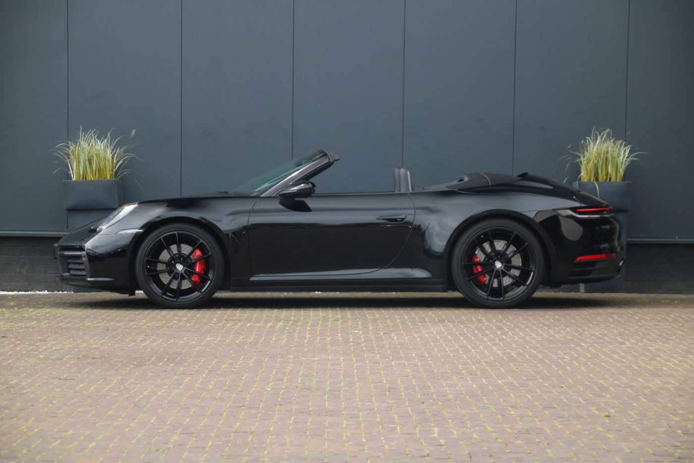 Porsche 911 Carrera S Cabrio (992) 450pk — foto 7 van 88