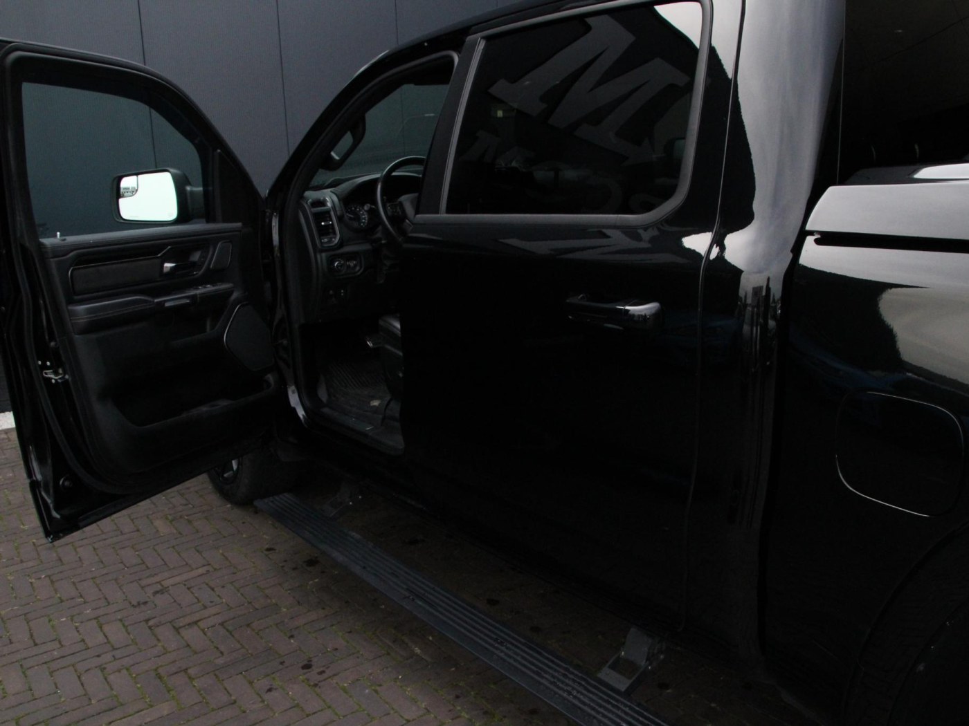 Dodge Ram 1500 5.7 V8 4x4 Crew Cab Laramie G/T — foto 13 van 56