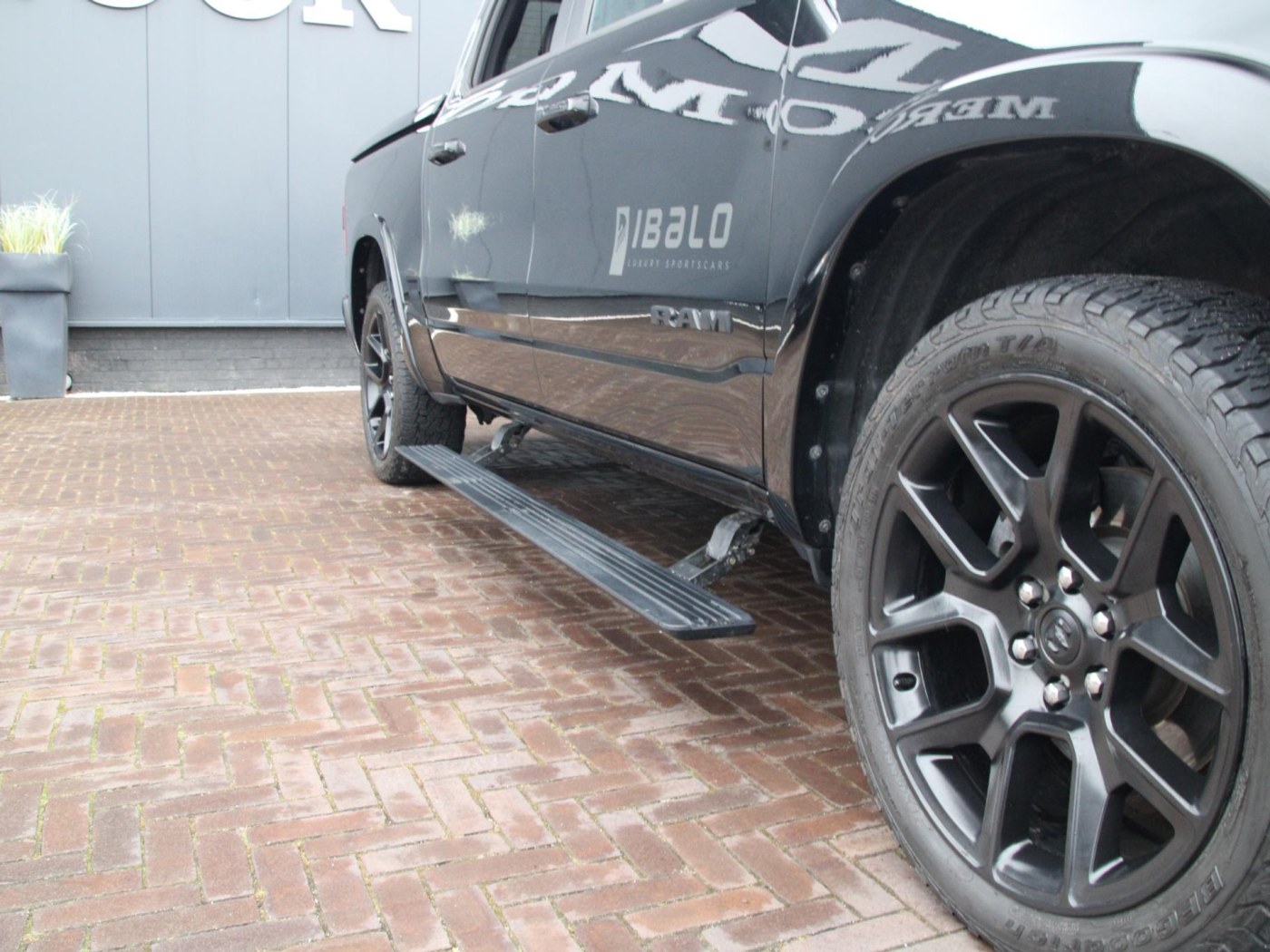 Dodge Ram 1500 5.7 V8 4x4 Crew Cab Laramie G/T — foto 46 van 56