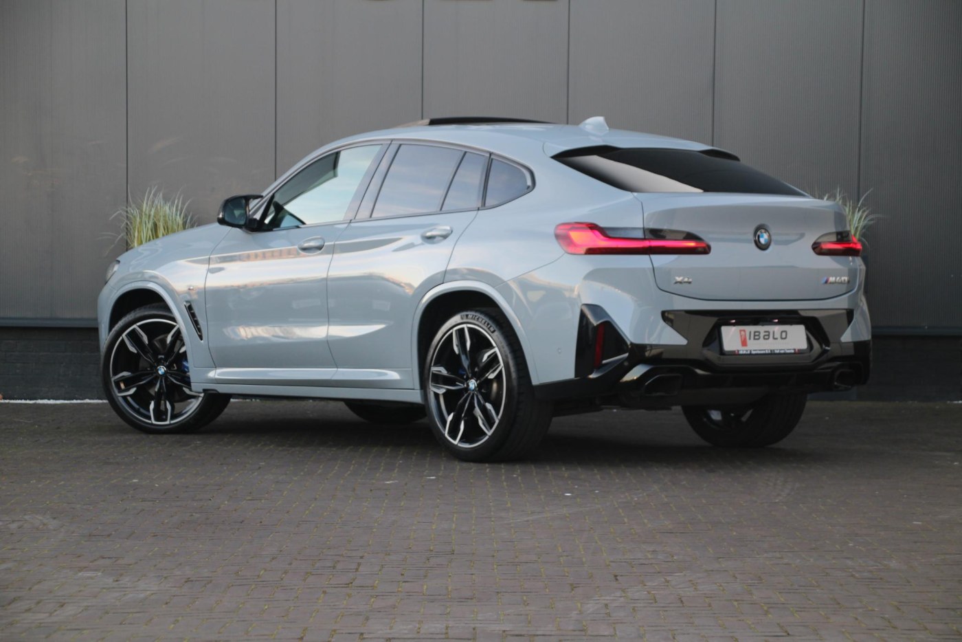 BMW X4 M40i High Executive — foto 22 van 48