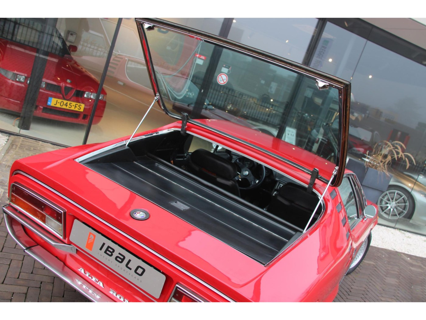 Alfa Romeo Montreal Coupé 2.6 V8 | Topstaat | ZF 5-versnellingsbak — foto 44 van 45
