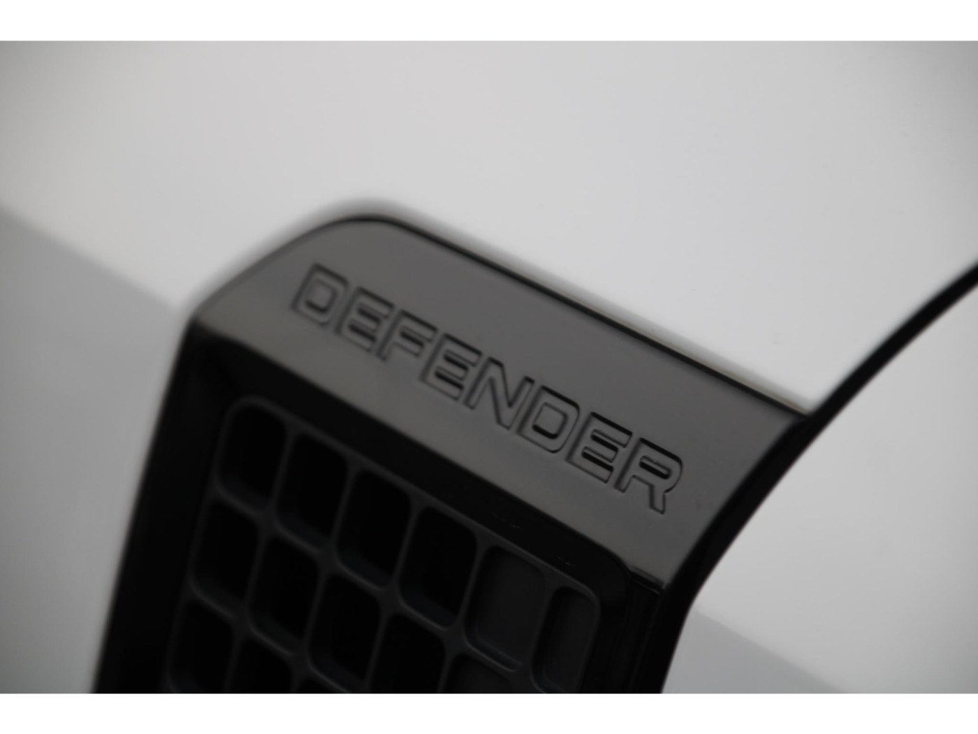 Land Rover Defender 90 D250 — foto 11 van 13