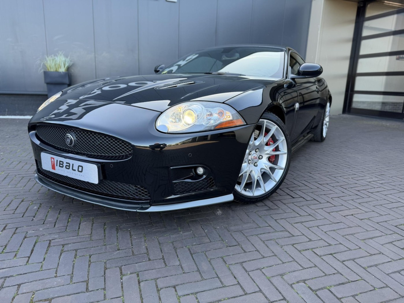 Jaguar XKR-S 4.2 V8 Coupé — foto 71 van 71