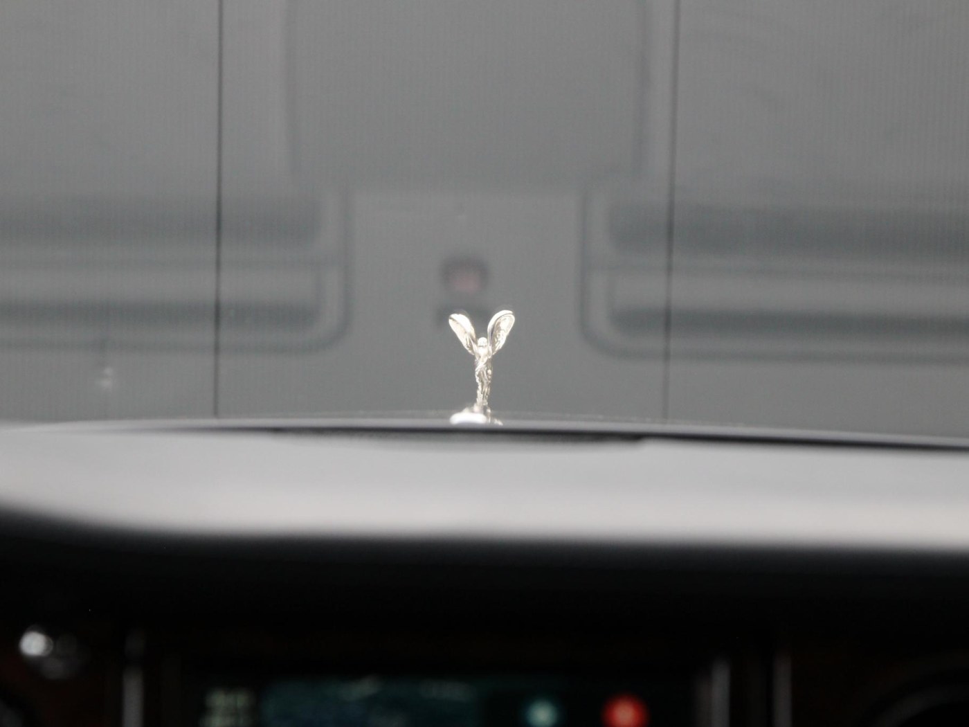 Rolls-Royce Phantom VII 6.75 EWB — foto 72 van 102