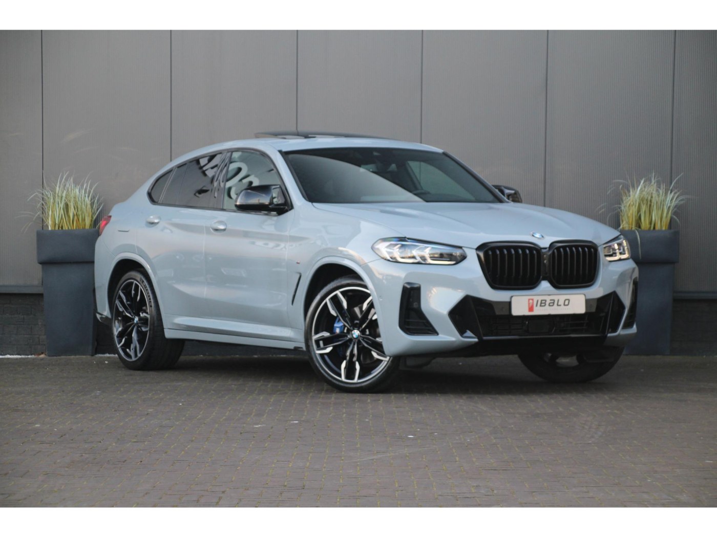 BMW X4 M40i High Executive — foto 21 van 48