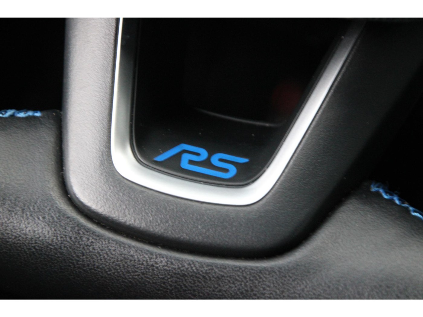 Ford Focus 2.3 RS — foto 11 van 46