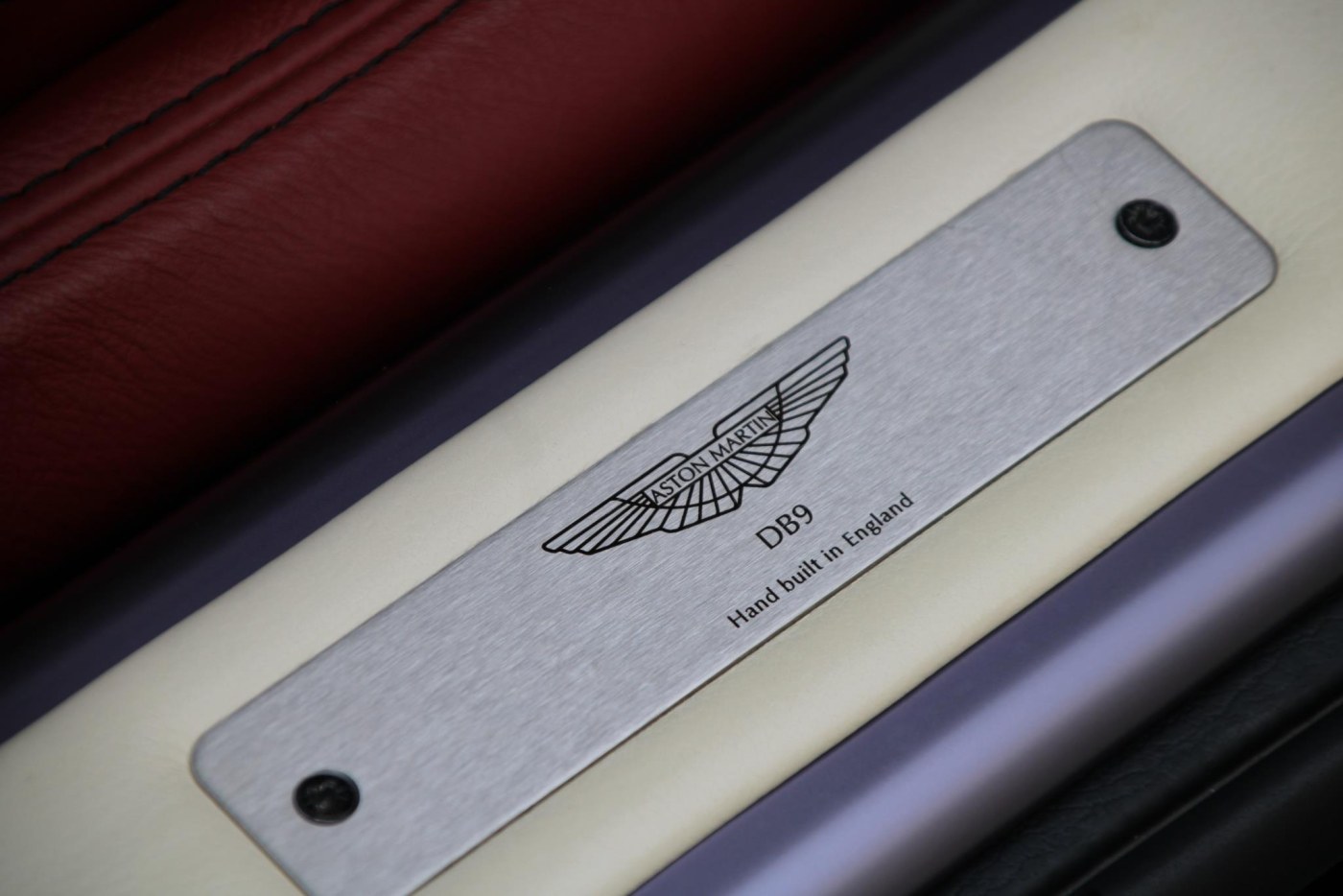 Aston Martin DB9 V12 Touchtronic — foto 18 van 39