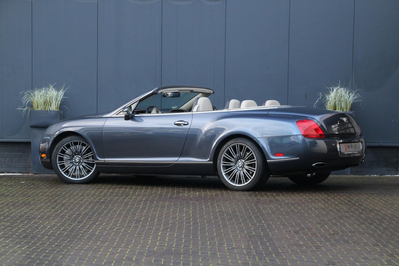 Bentley Continental GTC 6.0 W12 — foto 36 van 47