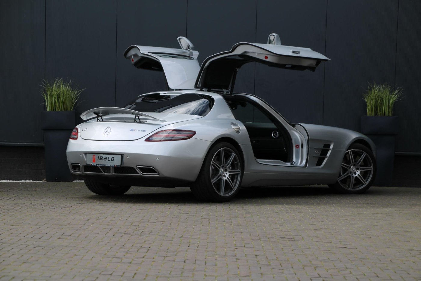 Mercedes-Benz SLS AMG Coupé — foto 7 van 47