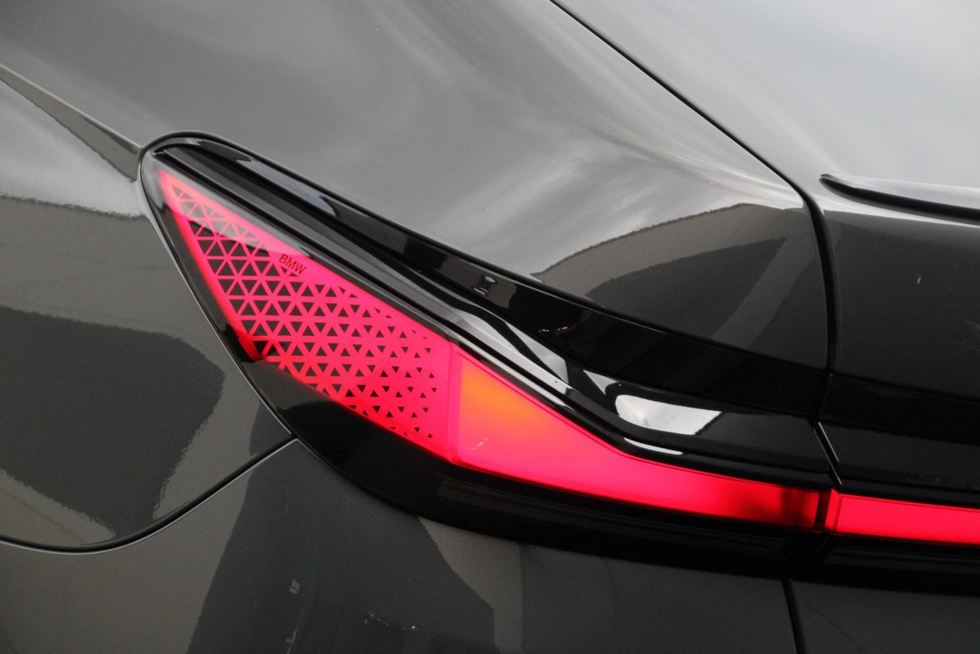 BMW 7-serie M760e xDrive M-Sport Pro — foto 6 van 34