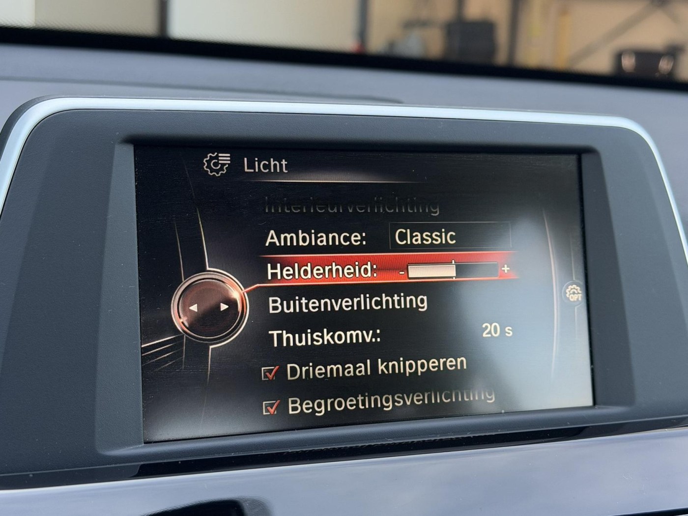 BMW X1 sDrive20i SportLine — foto 29 van 43