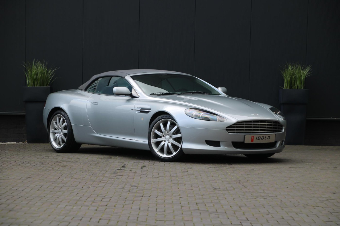 Aston Martin DB9 Volante 5.9 V12 Touchtronic — foto 19 van 33